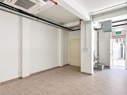 Desker Road Conservation Area (D8), Retail #619347281